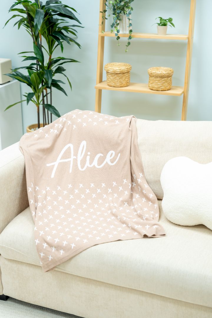 Alice The Cross - Blanket for Babies: Petit Smiles