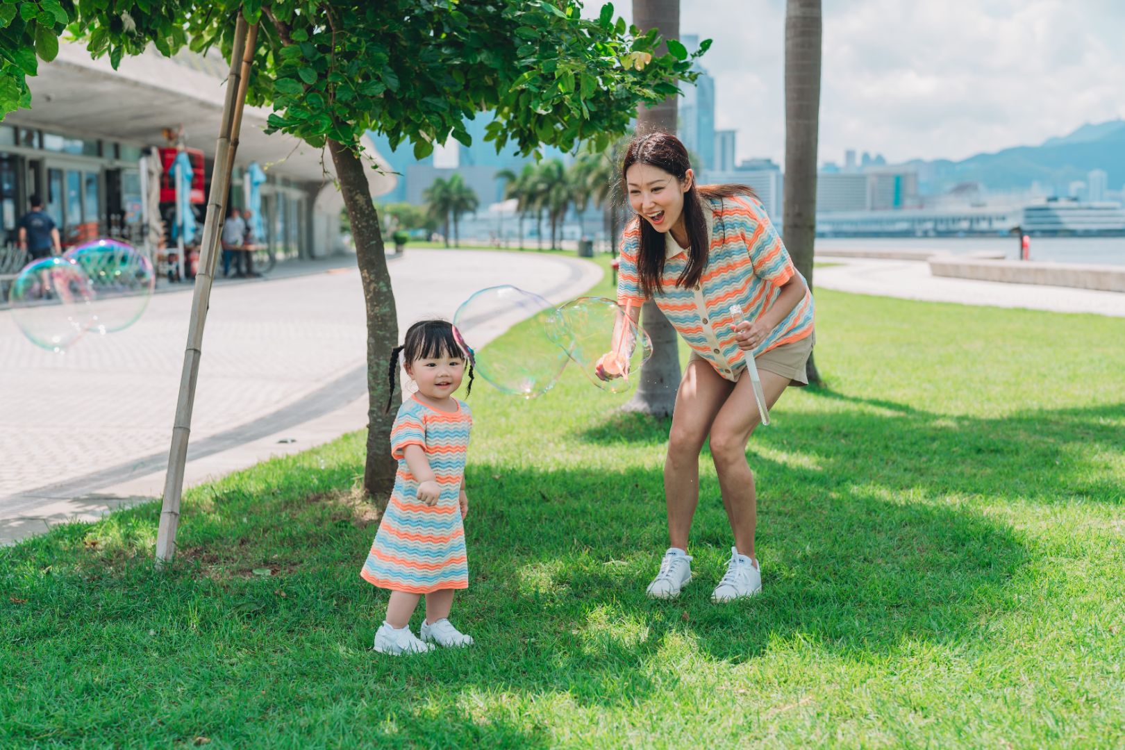 KNITTED WAVY SUMMER DRESS - CORAL - Petit Smiles