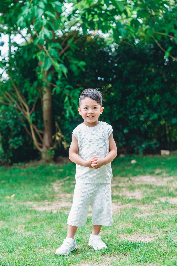 KNITTED BERMUDA SHORTS - CREAM - Petit Smiles