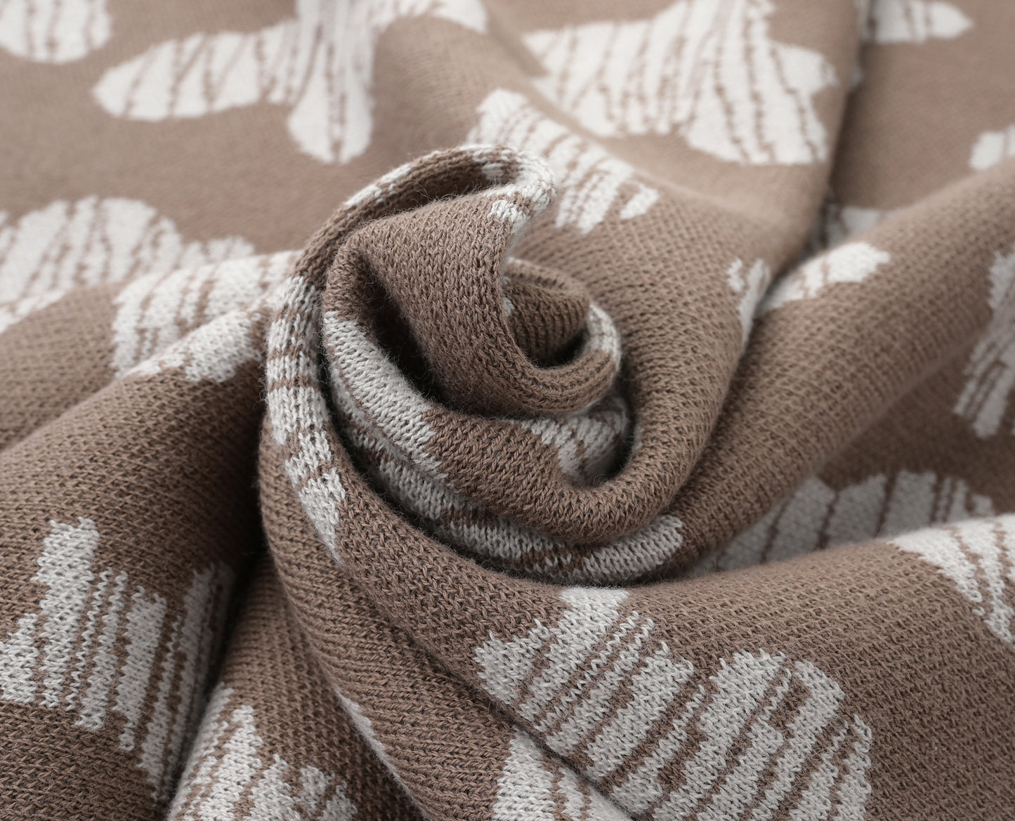 KNITTED SPOTS BABY BLANKET - CHOCO; 100% Organic Cotton; Jacquard Baby Blanket made from GOTS-certified organic cotton; 'CHOCO SPOTS' Jacquard pattern; Rib finish at edges; 92cm x 72cm