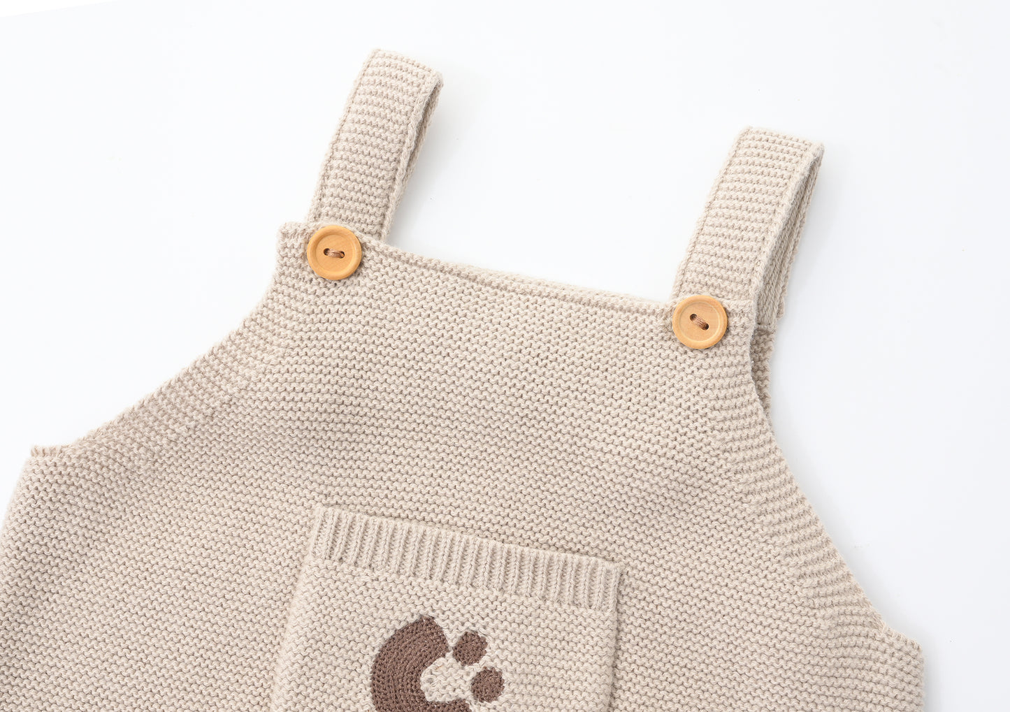 KNITTED CHOCO PULL OVER WITH BEIGE SINGLESUIT; 100% Organic Cotton; Pull Over made from GOTS-certified organic cotton; Rib finish at neck, cuffs and hem; Dropped shoulder; Relaxed fit.