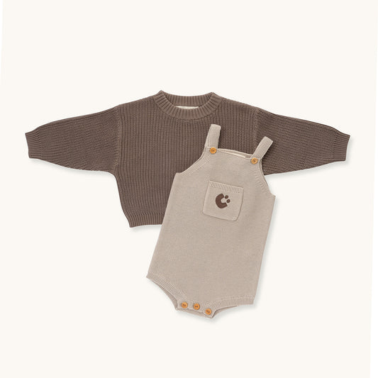 KNITTED CHOCO PULL OVER WITH BEIGE SINGLESUIT; 100% Organic Cotton; Pull Over made from GOTS-certified organic cotton; Rib finish at neck, cuffs and hem; Dropped shoulder; Relaxed fit.